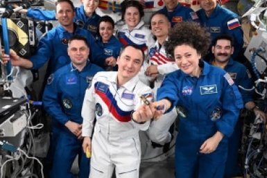 Хабаровчавнин Пётр Дубров принял командование на МКС С борта МКС передала космонавт Роскосмоса Анна Кикина